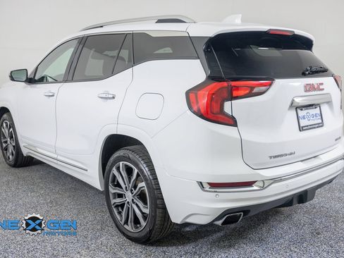 Used 2020 GMC Terrain Denali w/ Denali Premium Package AWD/4WD image 5