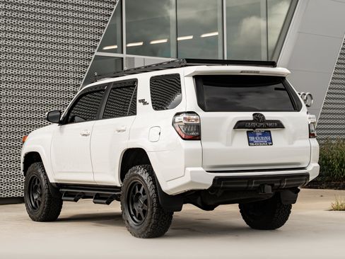 Used 2023 Toyota 4Runner TRD Off-Road Premium w/ Off Road Premium Plus Package AWD/4WD image 5