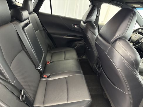 Used 2021 Toyota Venza Limited image 15