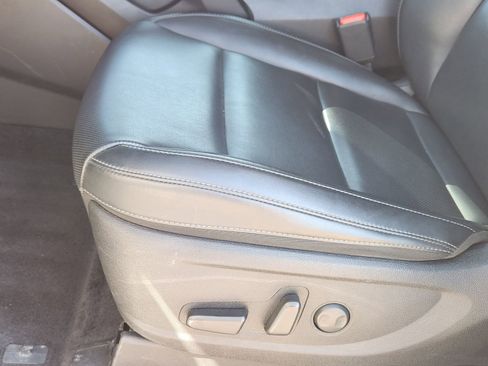 Used 2025 Kia Telluride S image 33