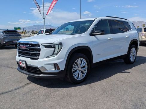 Used 2024 GMC Acadia Elevation FWD image 2