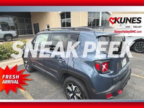 Used 2022 Jeep Renegade Trailhawk w/ Sun/Sound Group AWD/4WD image 4