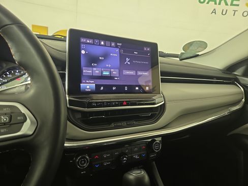 Certified 2022 Jeep Compass Limited image 22