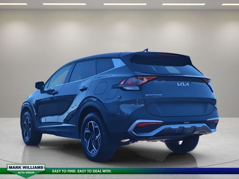 Used 2023 Kia Sportage LX AWD/4WD image 6