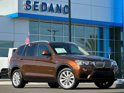 Used 2017 BMW X3 sDrive28i RWD image 2