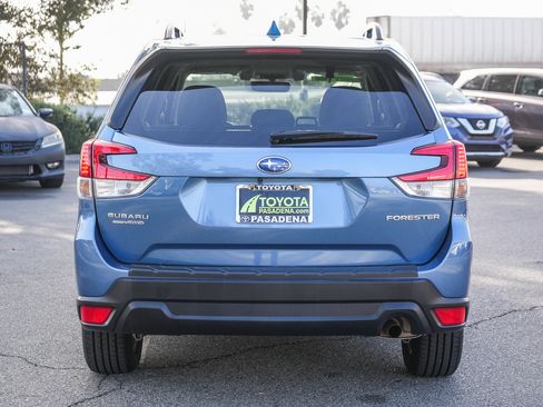 Used 2021 Subaru Forester Premium image 7