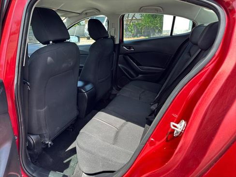 Used 2018 MAZDA MAZDA3 Sport w/ Preferred Equipment Package FWD image 14