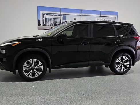 Used 2023 Nissan Rogue SV FWD image 5