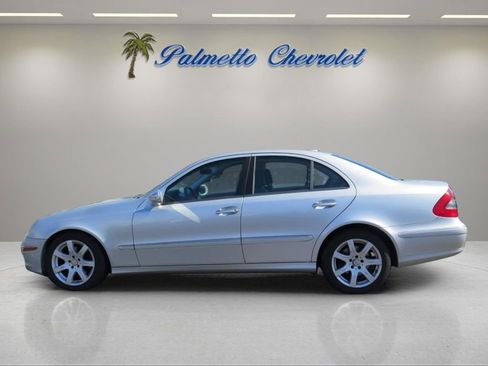 Used 2008 Mercedes-Benz E 350 4MATIC Sedan image 5