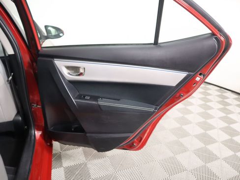 Used 2015 Toyota Corolla LE image 27