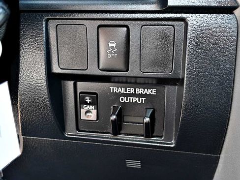 Used 2018 Toyota Tundra SR5 w/ TRD Off Road Package AWD/4WD image 26
