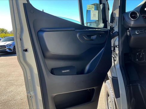 New 2026 Mercedes-Benz Sprinter 2500 image 10