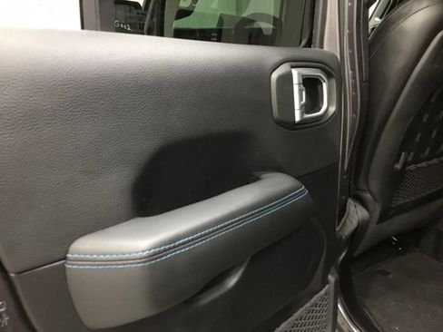 Used 2021 Jeep Wrangler Unlimited Rubicon 4xe w/ Steel Bumper Group AWD/4WD image 17