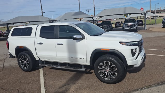 Used 2024 GMC Canyon Denali AWD/4WD image 7