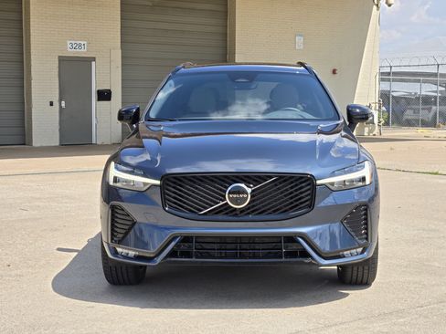 Used 2026 Volvo XC60 B5 Plus w/ Protection Package Premier AWD/4WD image 2