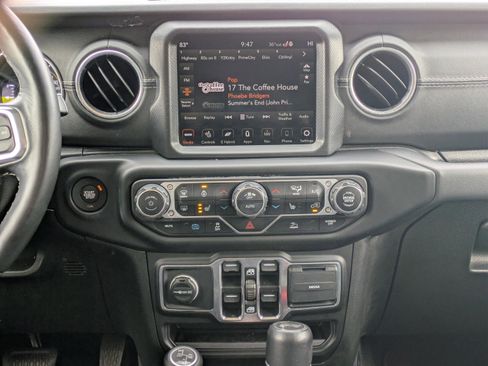 Used 2021 Jeep Wrangler Unlimited Sahara w/ Cold Weather Group image 20