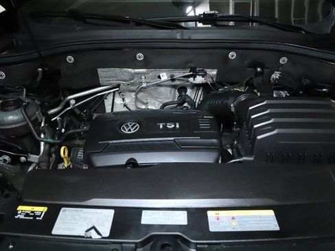 Used 2023 Volkswagen Atlas Cross Sport SE AWD/4WD image 36