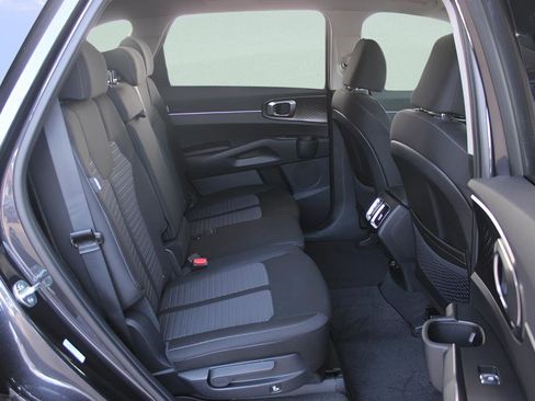New 2026 Kia Sorento LX image 27