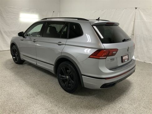 Used 2023 Volkswagen Tiguan SE R-Line FWD image 7