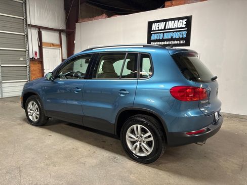 Used 2017 Volkswagen Tiguan S image 6