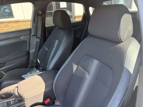 Used 2024 Honda Civic Sport image 3