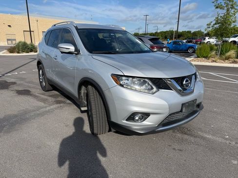 Used 2016 Nissan Rogue SL FWD image 3