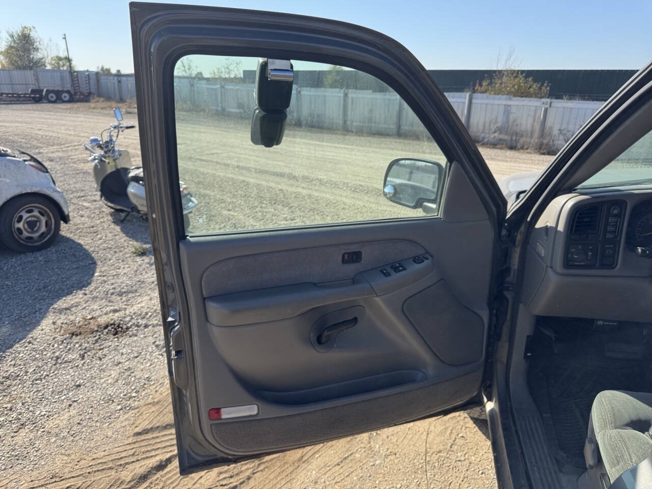 Used 2000 Chevrolet Silverado 1500 LS w/ Off-Road Chassis Pkg AWD/4WD image 20