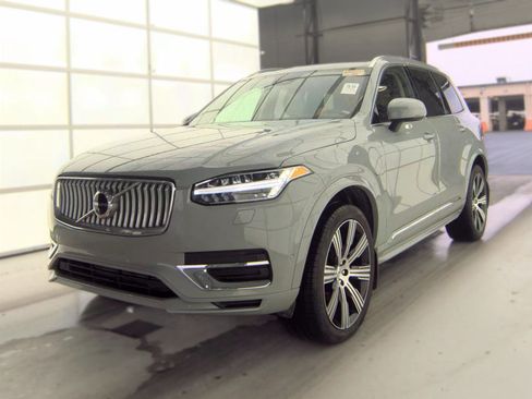 Used 2025 Volvo XC90 T8 Ultra w/ Protection Package Premier AWD/4WD image 1