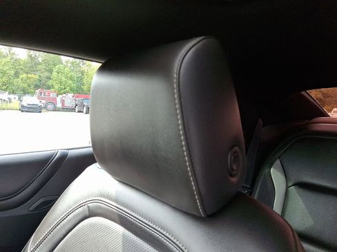 Used 2018 Chevrolet Camaro SS image 17