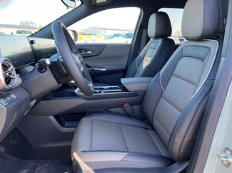 New 2026 Chevrolet Equinox LT w/ Convenience Package II video 3