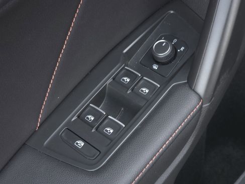 Used 2024 Volkswagen Tiguan Wolfsburg Edition image 28