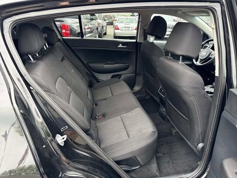 Used 2019 Kia Sportage LX FWD image 9