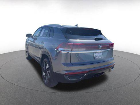 Used 2025 Volkswagen Atlas Cross Sport SE image 10