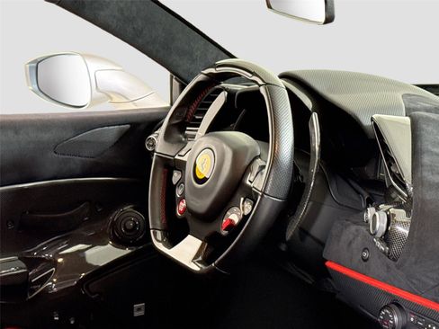 Used 2019 Ferrari 488 Pista Coupe image 30