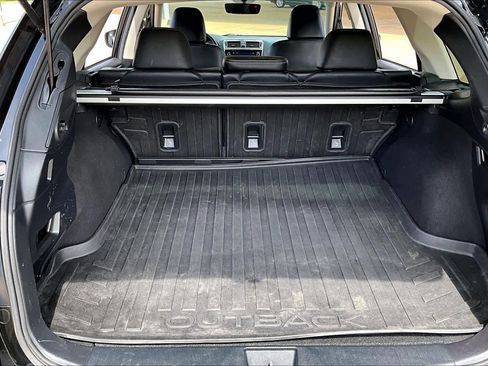 Used 2019 Subaru Outback 3.6R Limited w/ Popular Package #2 AWD/4WD image 30