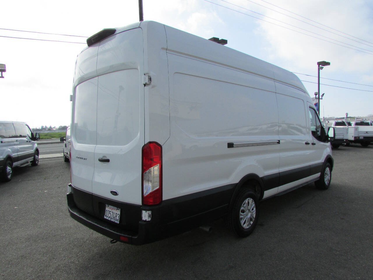 Used 2023 Ford Transit 250 148 High Roof Extended w/ Load Area Protection Package RWD image 6