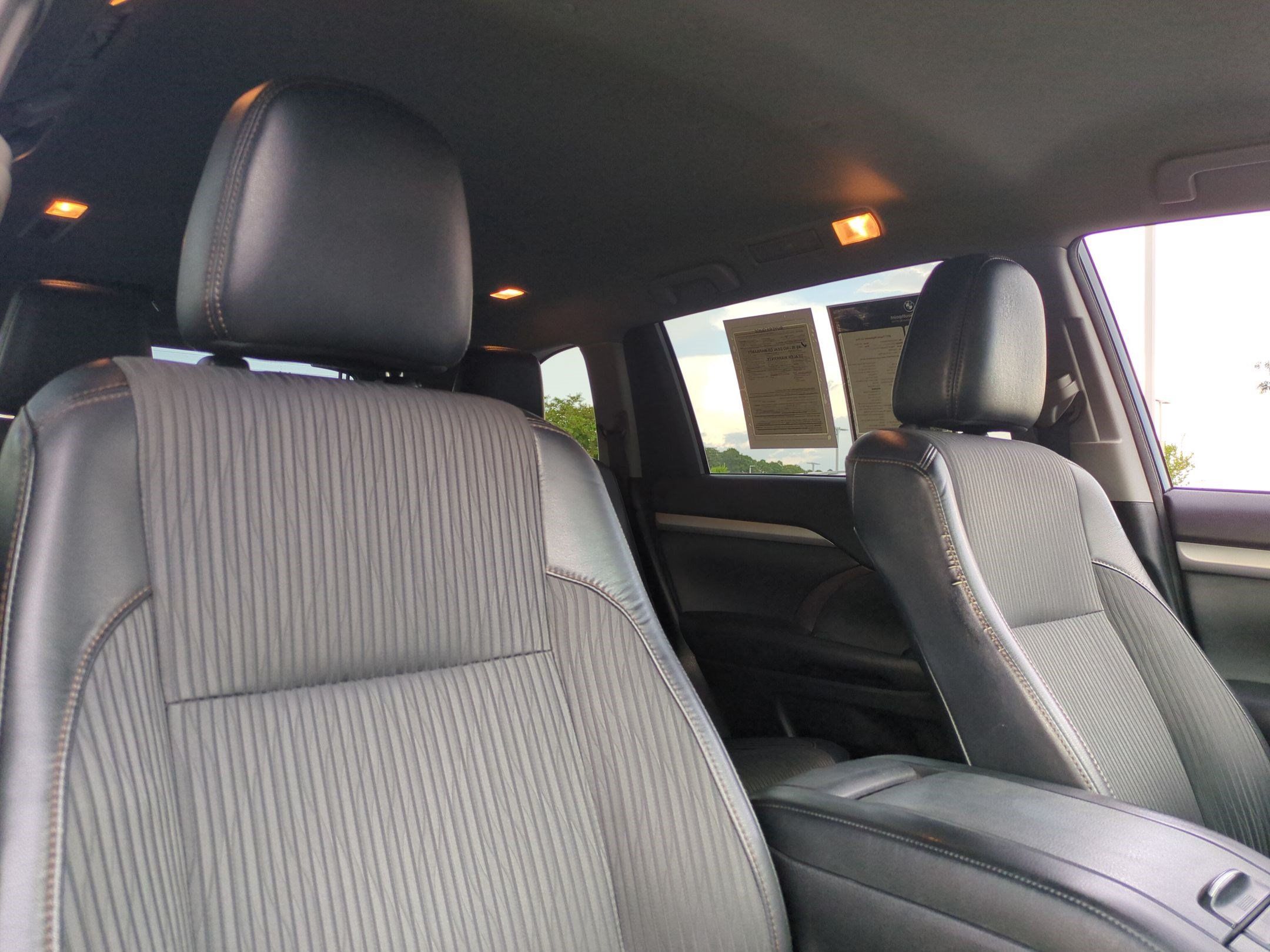 Used 2017 Toyota Highlander Plus AWD/4WD image 33