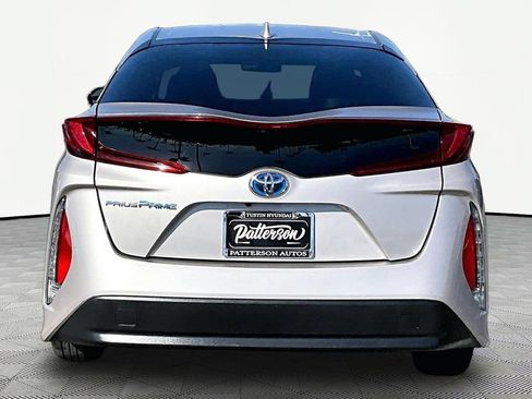 Used 2019 Toyota Prius Prime Premium FWD image 4