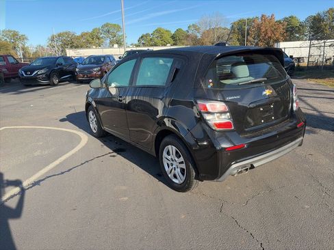 Used 2020 Chevrolet Sonic LT image 5