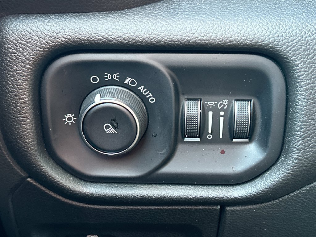 Used 2019 RAM 1500 Tradesman AWD/4WD image 19