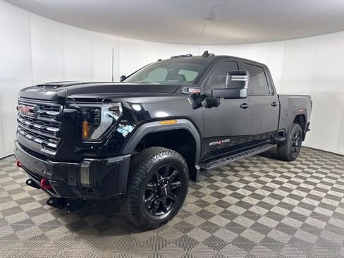 Used 2024 GMC Sierra 2500 AT4 w/ AT4 Premium Plus Package image 7