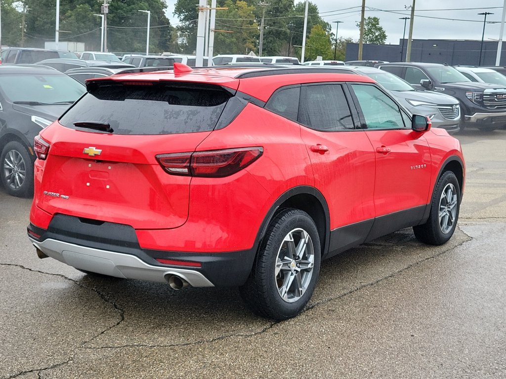 Used 2024 Chevrolet Blazer LT AWD/4WD image 4