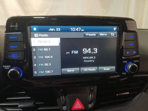 Used 2018 Hyundai Elantra GT Sport w/ Sport Tech Package 04 image 12