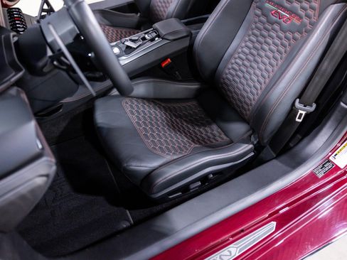 Used 2022 Lamborghini Huracan EVO RWD image 37