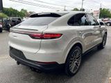 Used 2023 Porsche Cayenne Coupe image 3