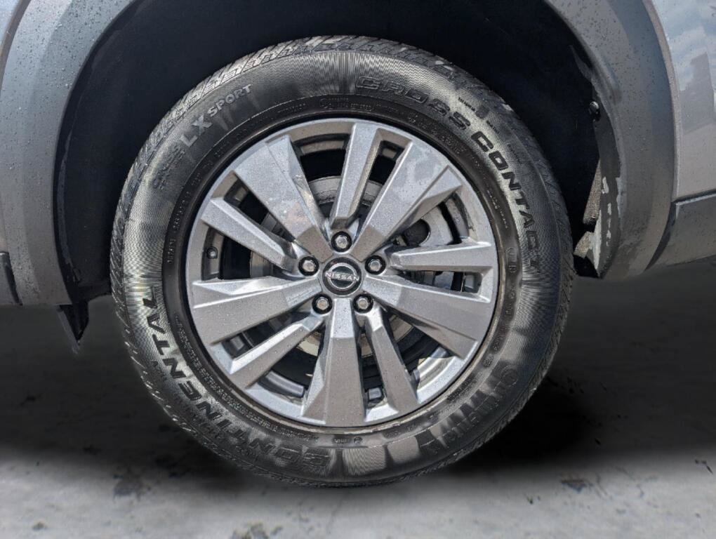 Used 2025 Nissan Pathfinder SV FWD image 7