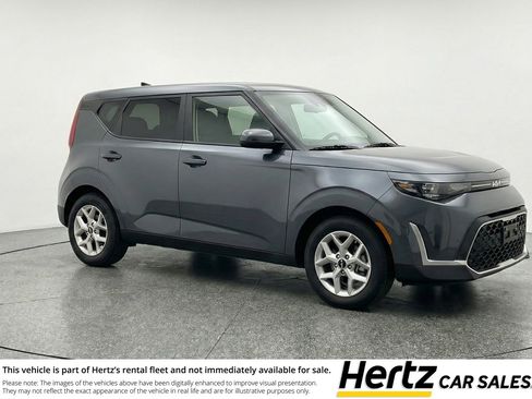 Used 2025 Kia Soul LX w/ LX Technology Package FWD image 1