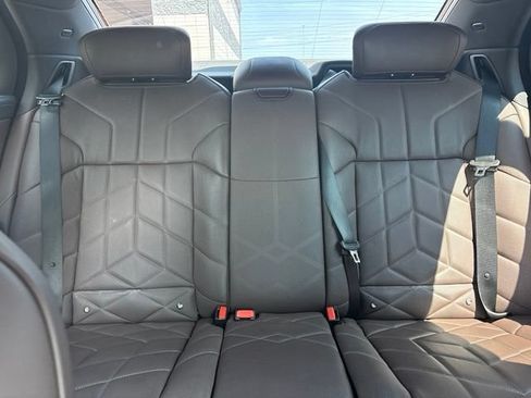 Certified 2024 BMW i7 xDrive60 AWD/4WD image 28