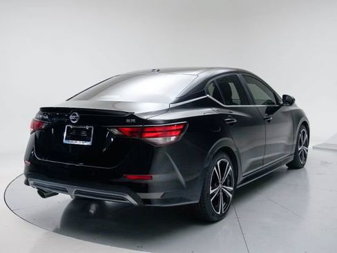 Used 2023 Nissan Sentra SR w/ SR Premium Package FWD image 27