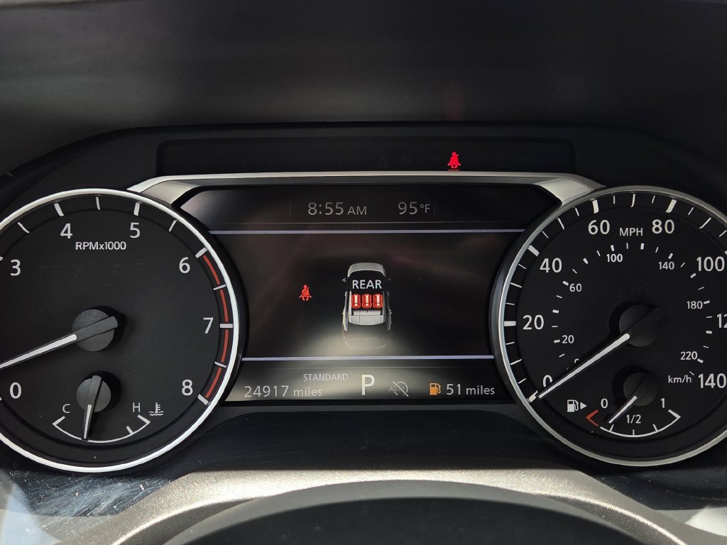Used 2024 Nissan Rogue S FWD image 21